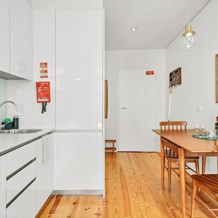 Host Wise - Lovely Shinny Flats With Balcony - Clerigos 포르투 외부 사진