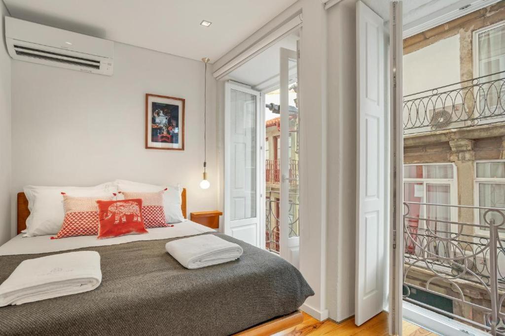 Host Wise - Lovely Shinny Flats With Balcony - Clerigos 포르투 외부 사진