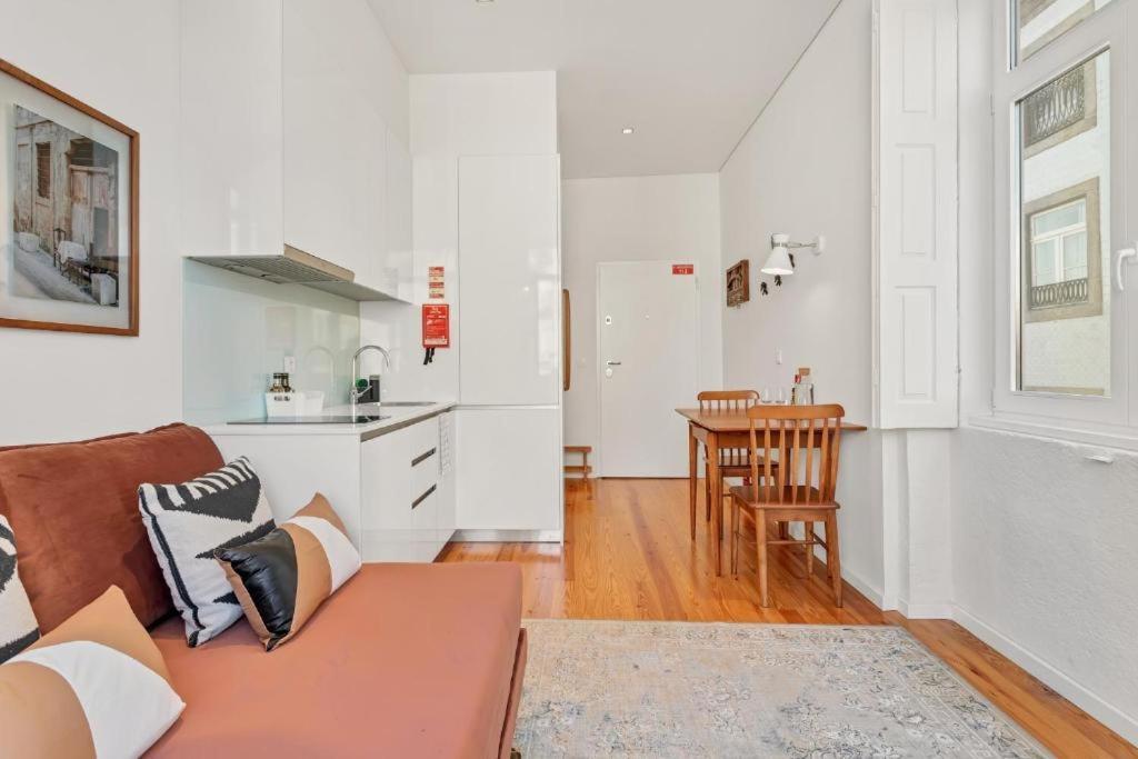 Host Wise - Lovely Shinny Flats With Balcony - Clerigos 포르투 외부 사진