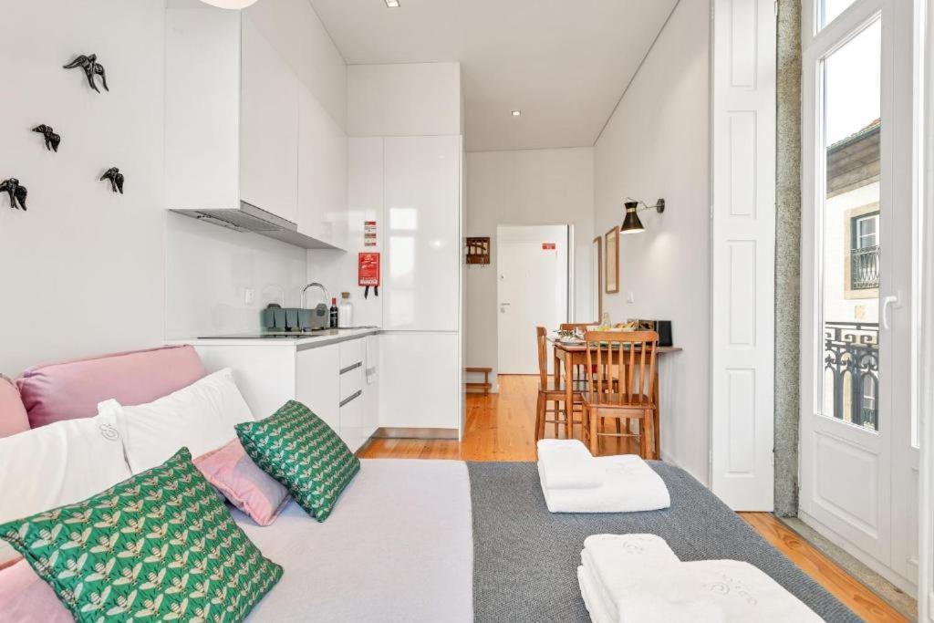 Host Wise - Lovely Shinny Flats With Balcony - Clerigos 포르투 외부 사진