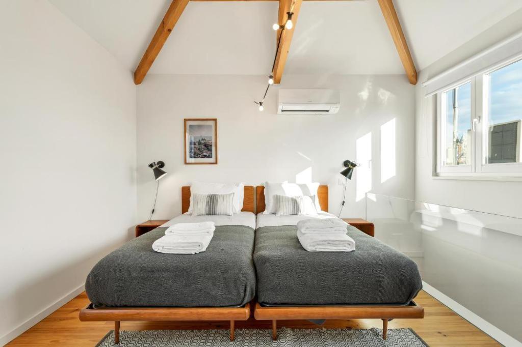 Host Wise - Lovely Shinny Flats With Balcony - Clerigos 포르투 외부 사진