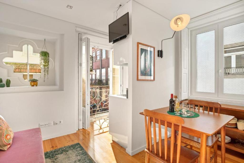 Host Wise - Lovely Shinny Flats With Balcony - Clerigos 포르투 외부 사진