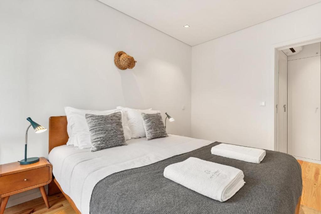 Host Wise - Lovely Shinny Flats With Balcony - Clerigos 포르투 외부 사진